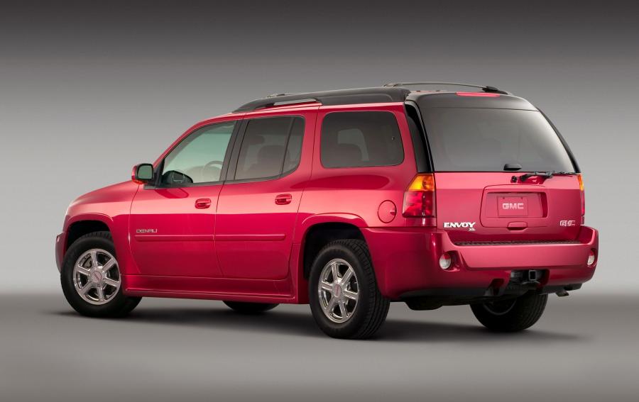  GMC Envoy XL Denali 2005 года  (фото 17 из 22)